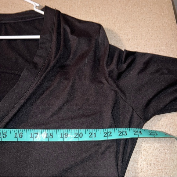 Cuddl Duds Women’s Size 1X Button Down V-Neck Shirt Blouse Black Stretch. - Picture 6 of 8